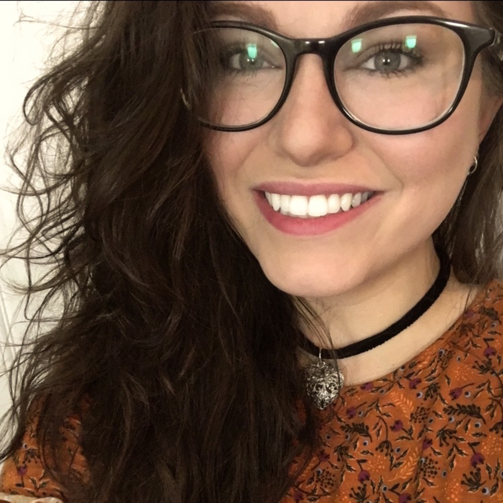 Meet your Posher, Emily.
